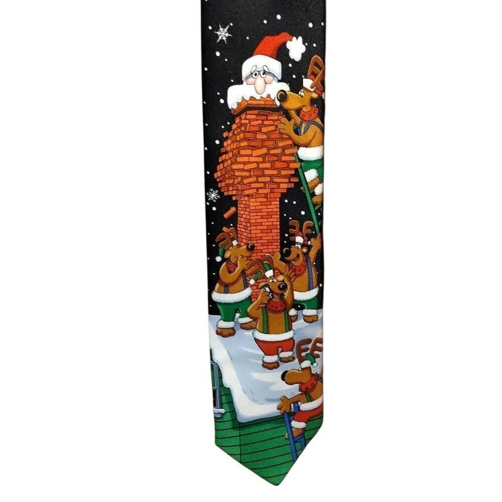 David Taylor Christmas Tie Santa and Reindeer Stuck in the Chimney NWT Yule Tie